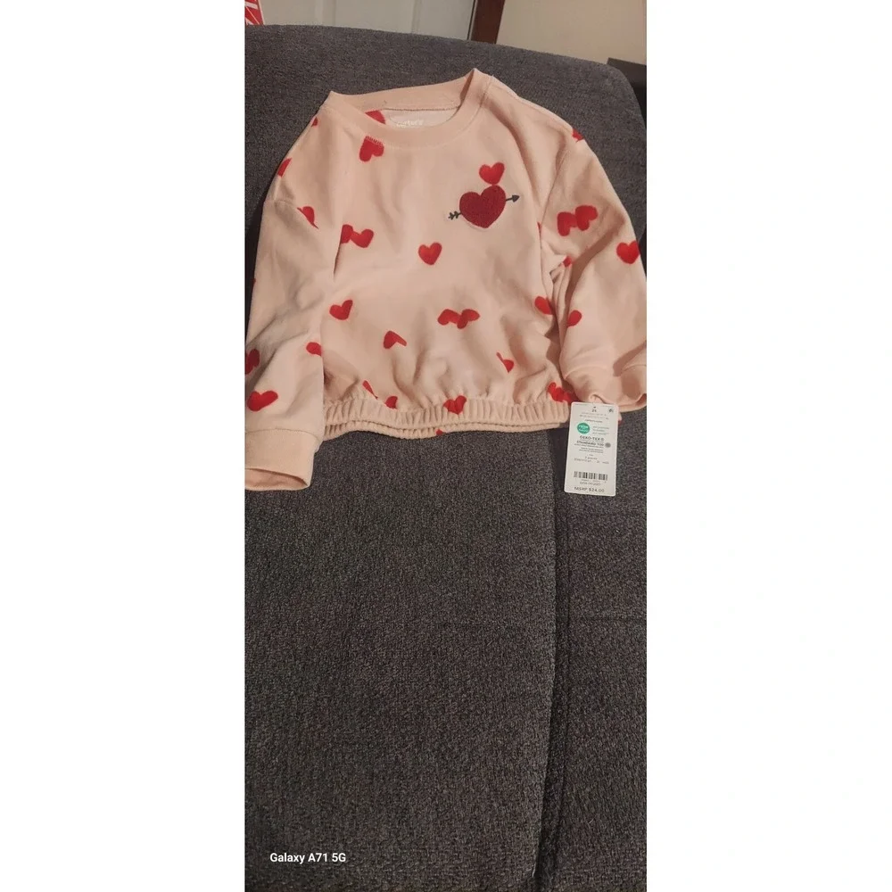 Carters 2 Piece Valentines Toddler Outfit Pink‎ Sweatshirt With Shorts. Size 2T
